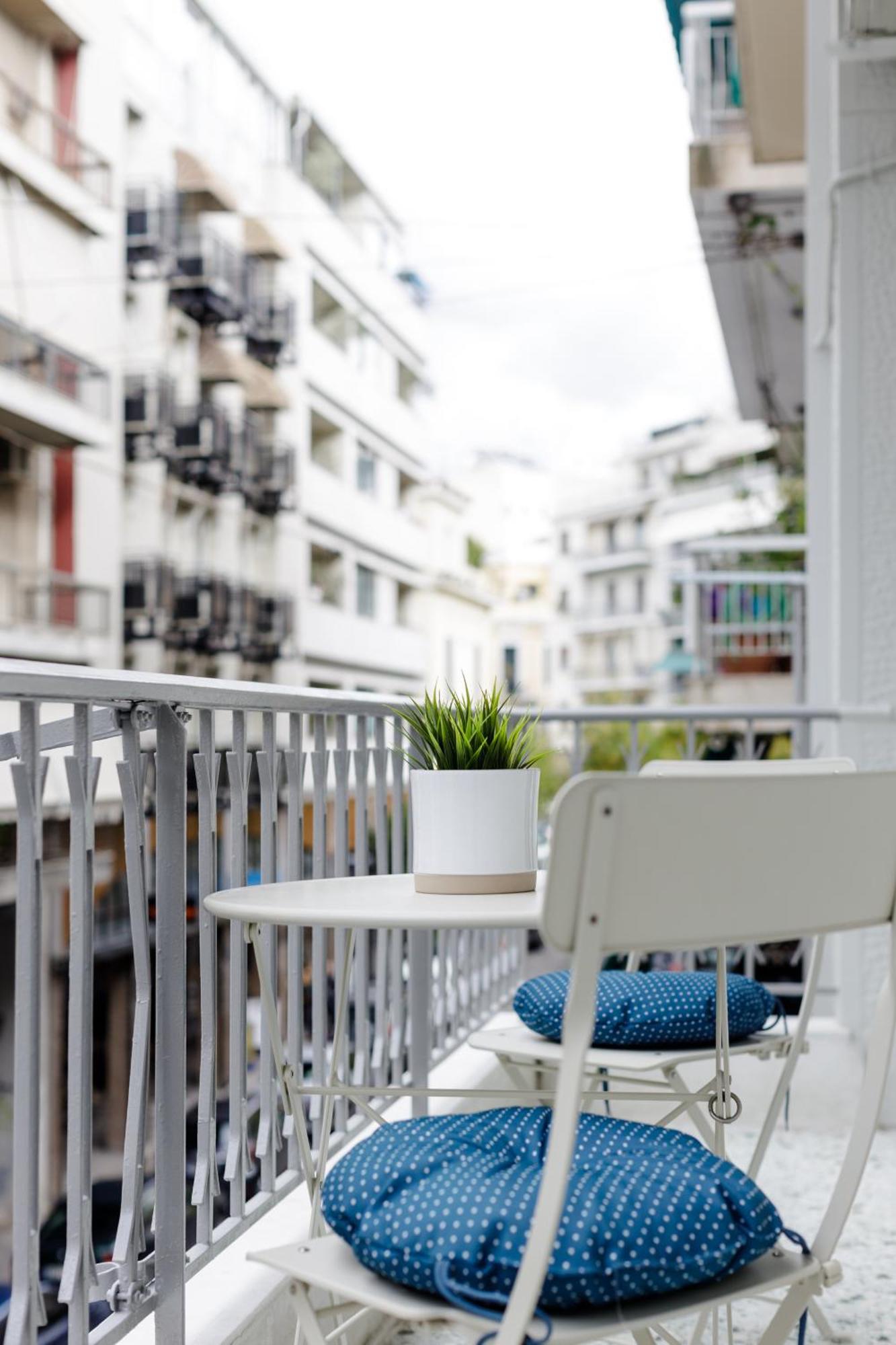 Divine 1Br Apartment Near The Acropolis Museum Атина Екстериор снимка